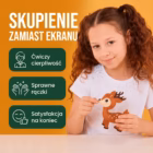 Skupienie zamiast ekranu: dziewczynka szyje filcowego jelonka, ćwiczy cierpliwość i sprawne rączki